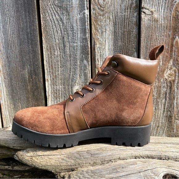 Banana Republic tobacco leather mixed media hiker boot size...